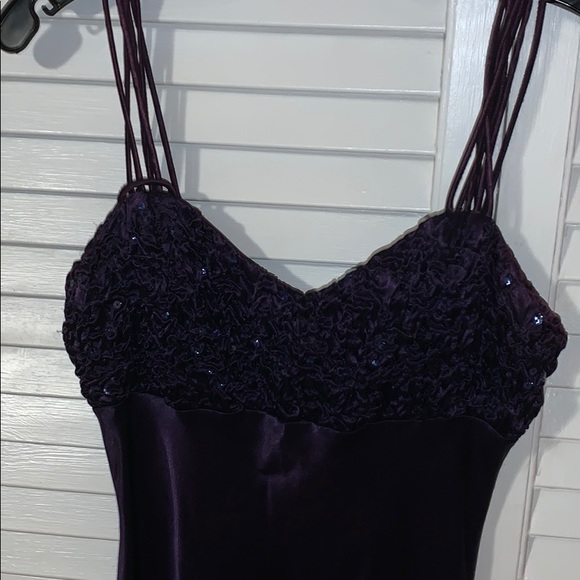 Size 9/10 MORGAN & CO PURPLE FORMAL DRESS - Picture 2 of 4